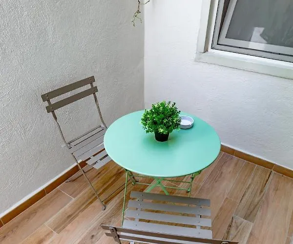 Antonella 4* בארי