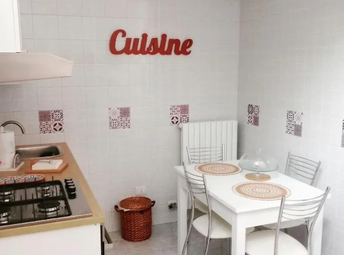 Antonella לינה וארוחת בוקר בארי